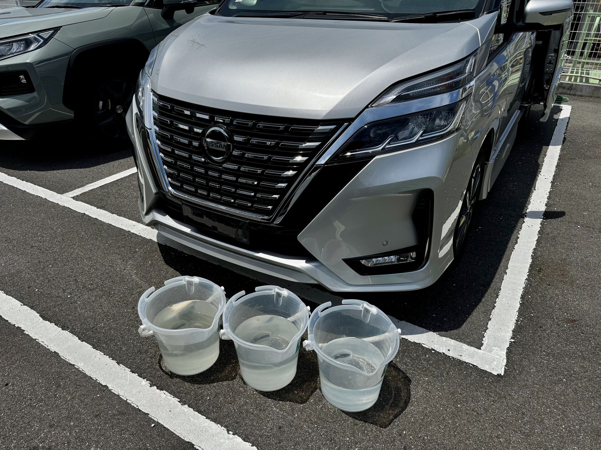 2019年式　日産　セレナ　5,900km